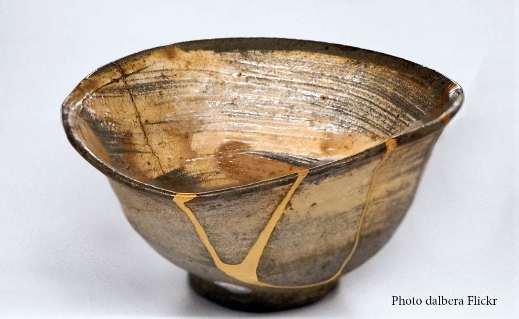 Kintsugi - Bol à thé réparé à l'or (musée Guimet)
