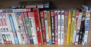 The Otaku Encyclopedia, étagère de manga
