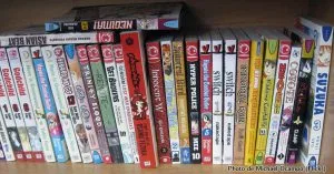 The Otaku Encyclopedia, étagère de manga